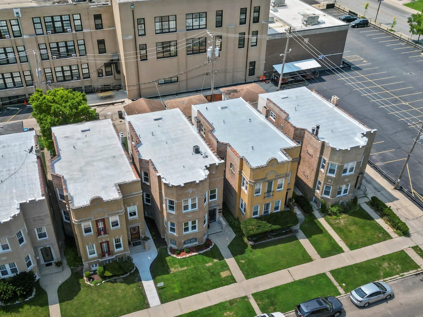 3138 N Marmora Avenue