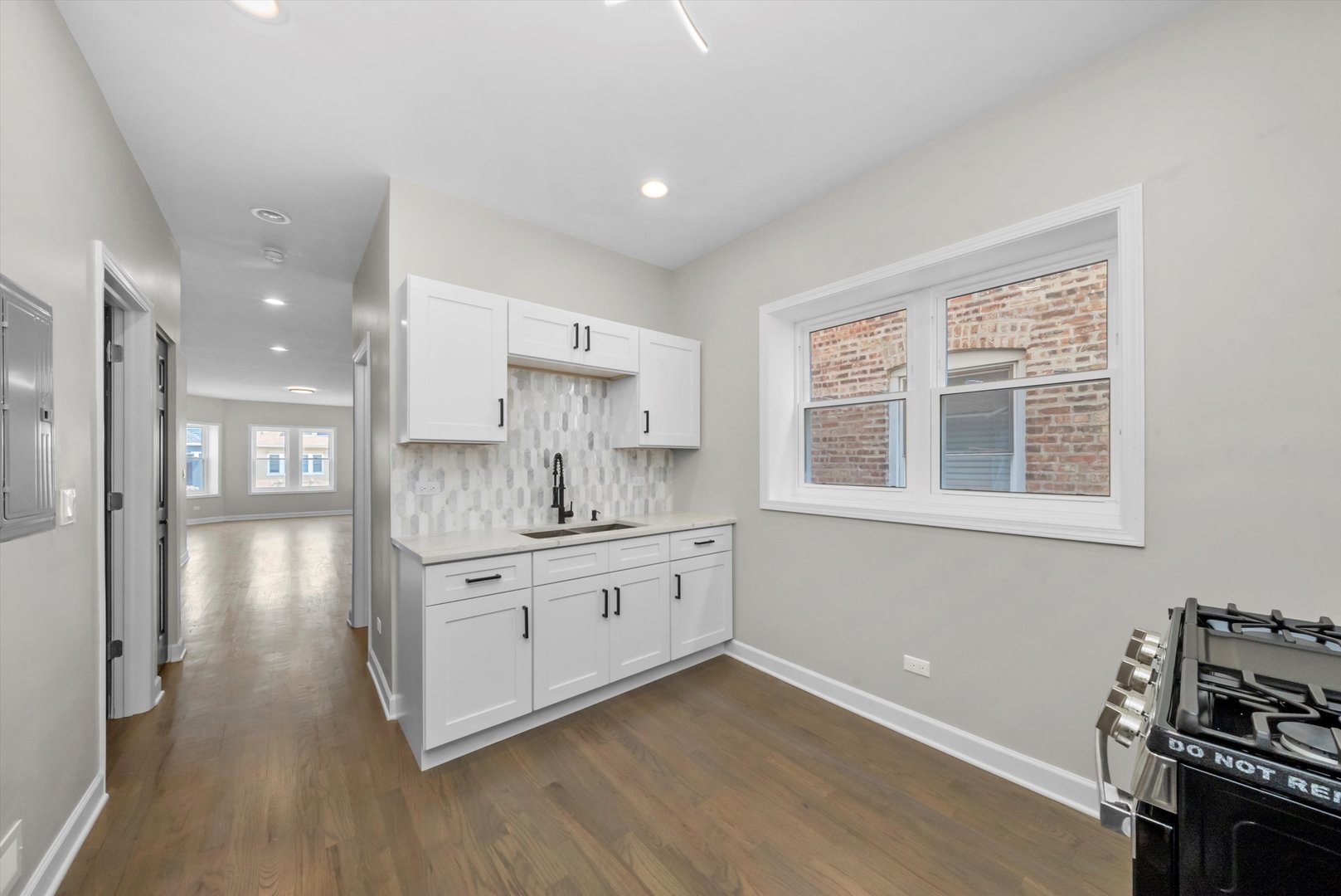 3138 N Marmora Avenue