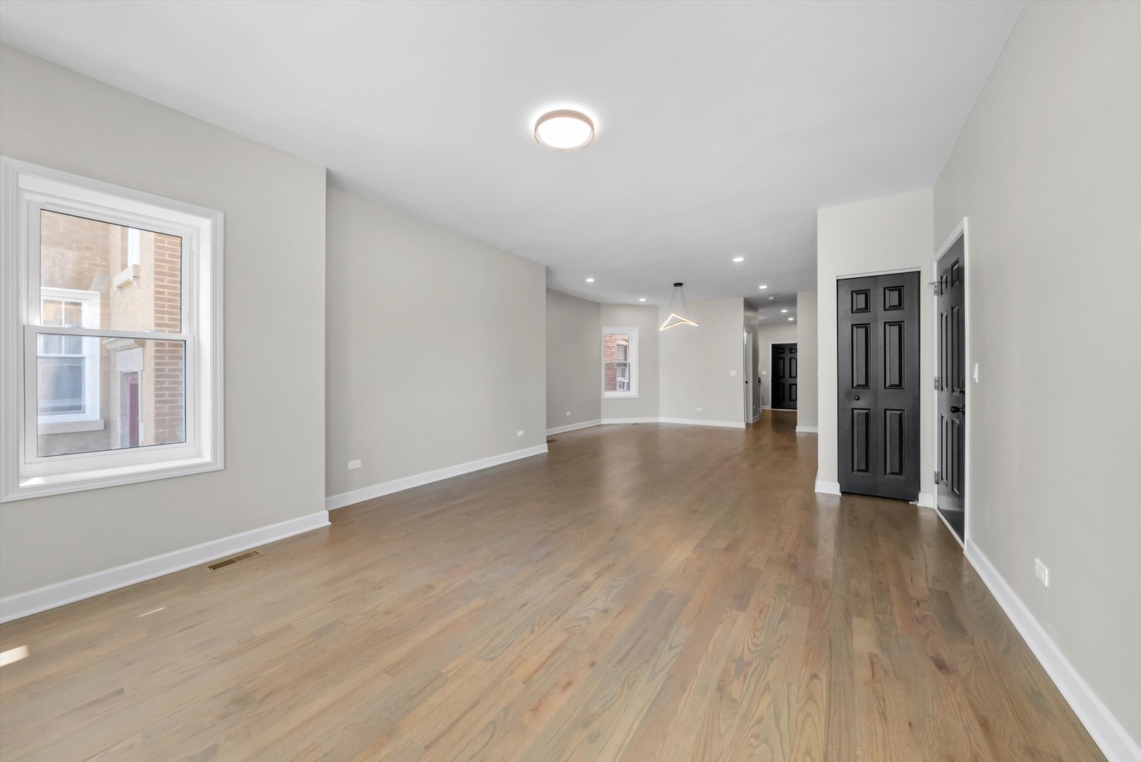 3138 N Marmora Avenue