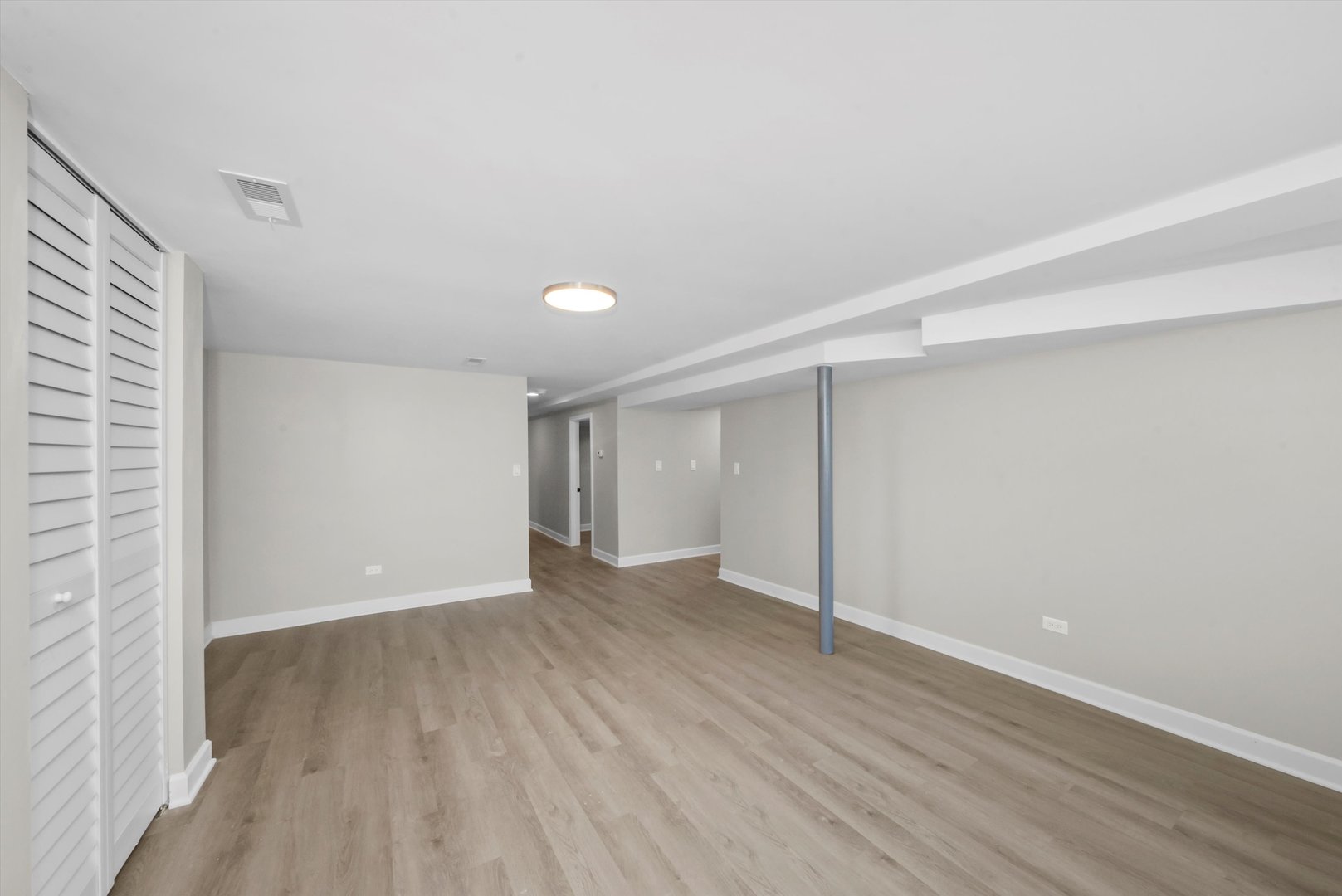 3138 N Marmora Avenue