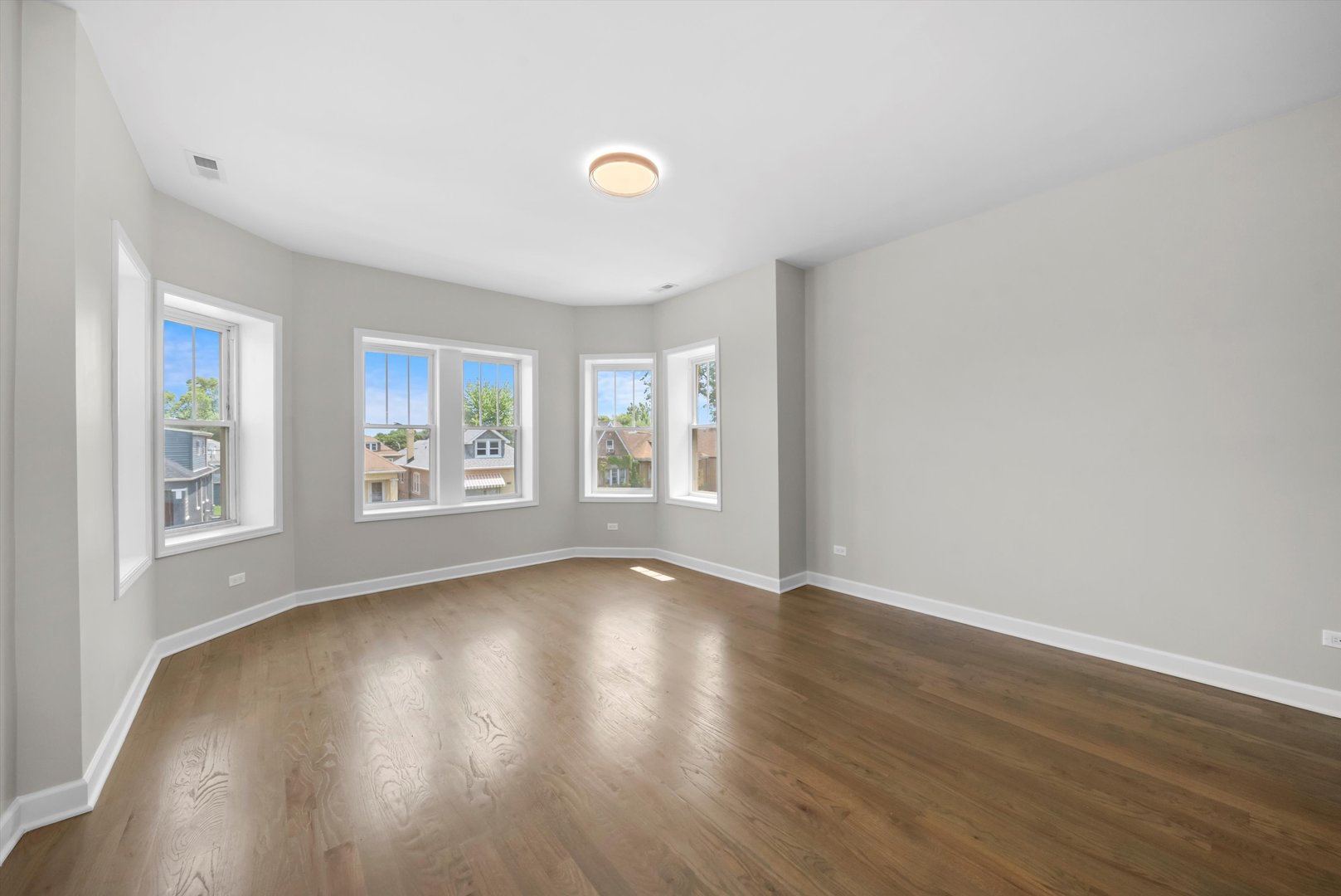 3138 N Marmora Avenue