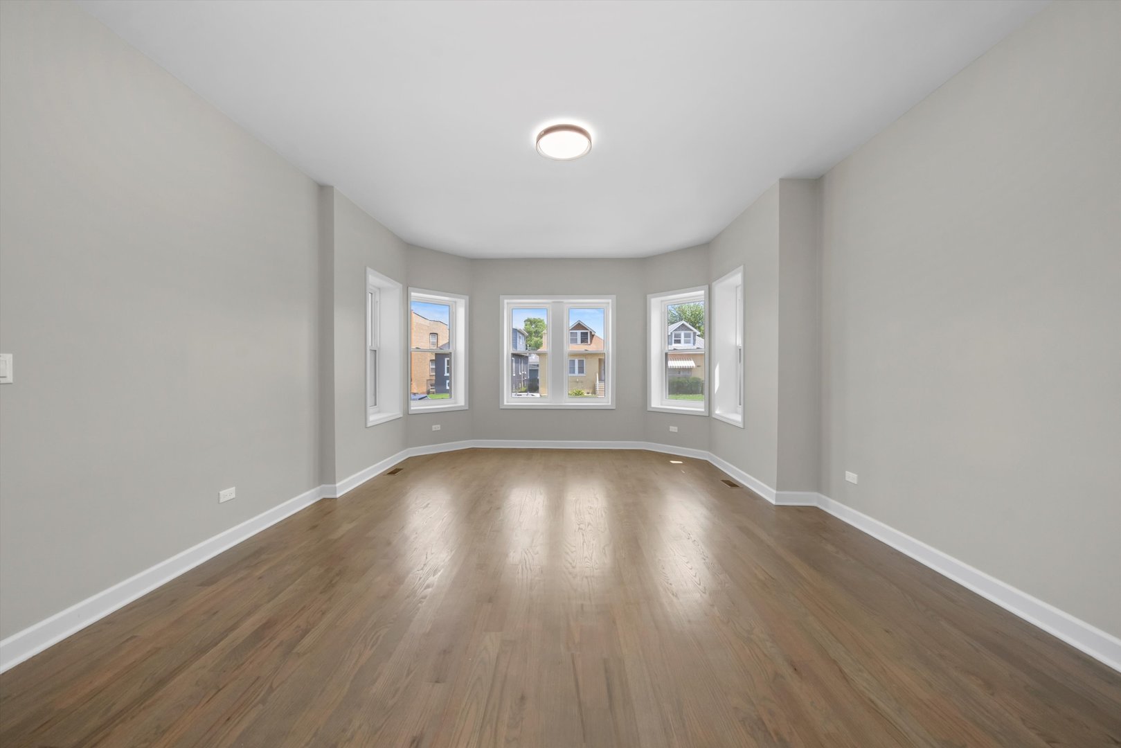 3138 N Marmora Avenue