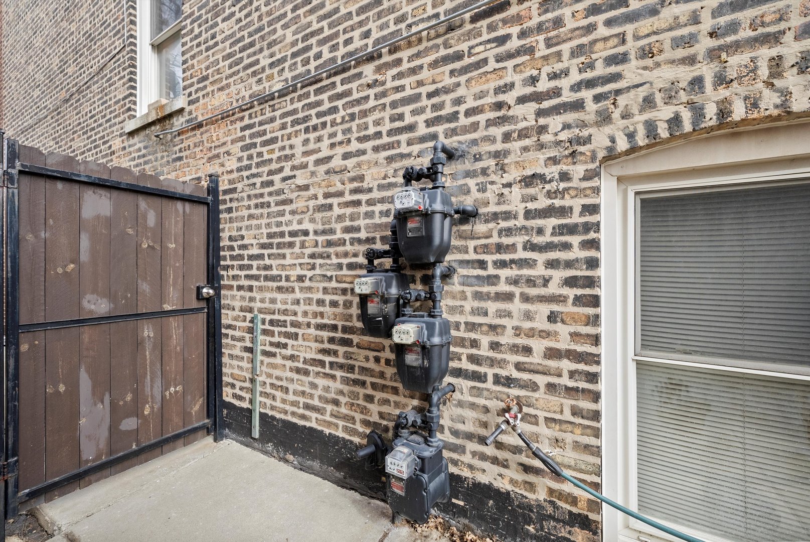 4449 W Walton Street