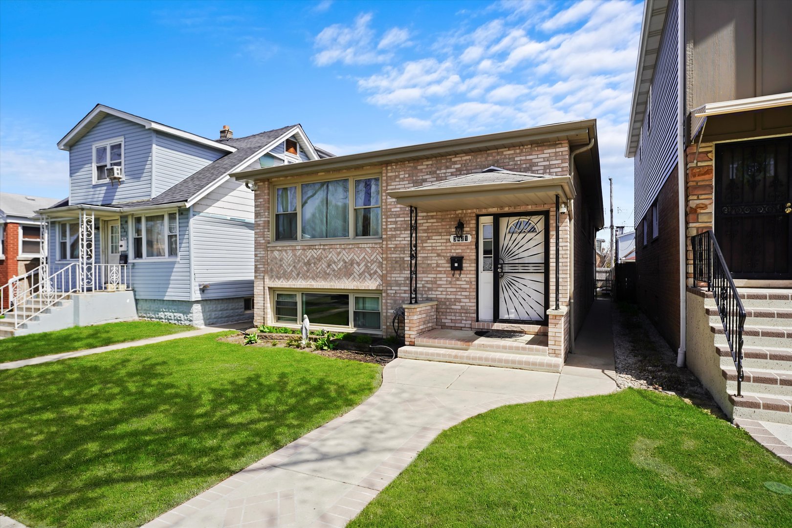 3421 N Overhill Avenue