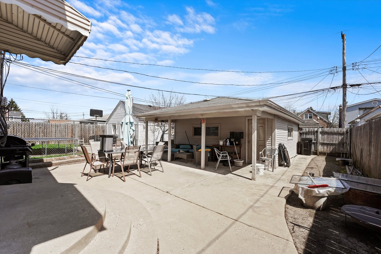 3421 N Overhill Avenue