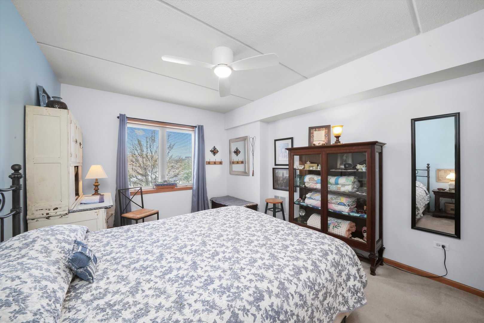 501 ALLES Street Unit: 405