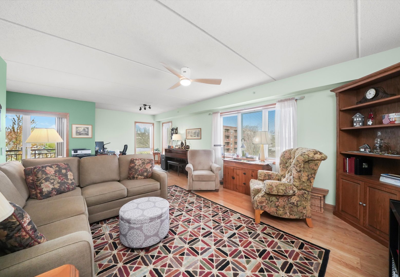 501 ALLES Street Unit: 405