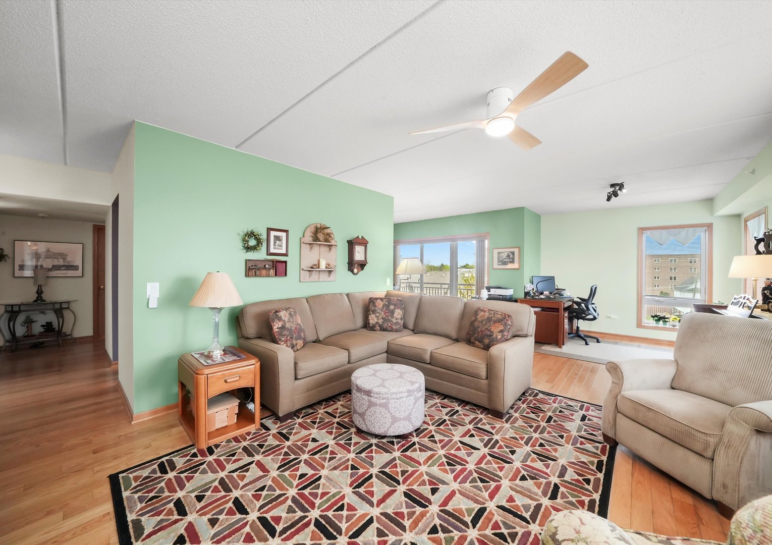 501 ALLES Street Unit: 405