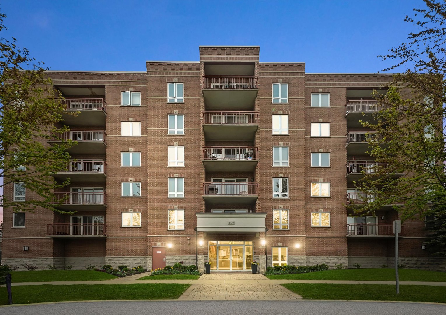 501 ALLES Street Unit: 405