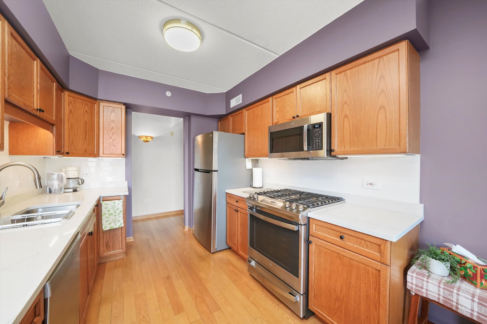 501 ALLES Street Unit: 405