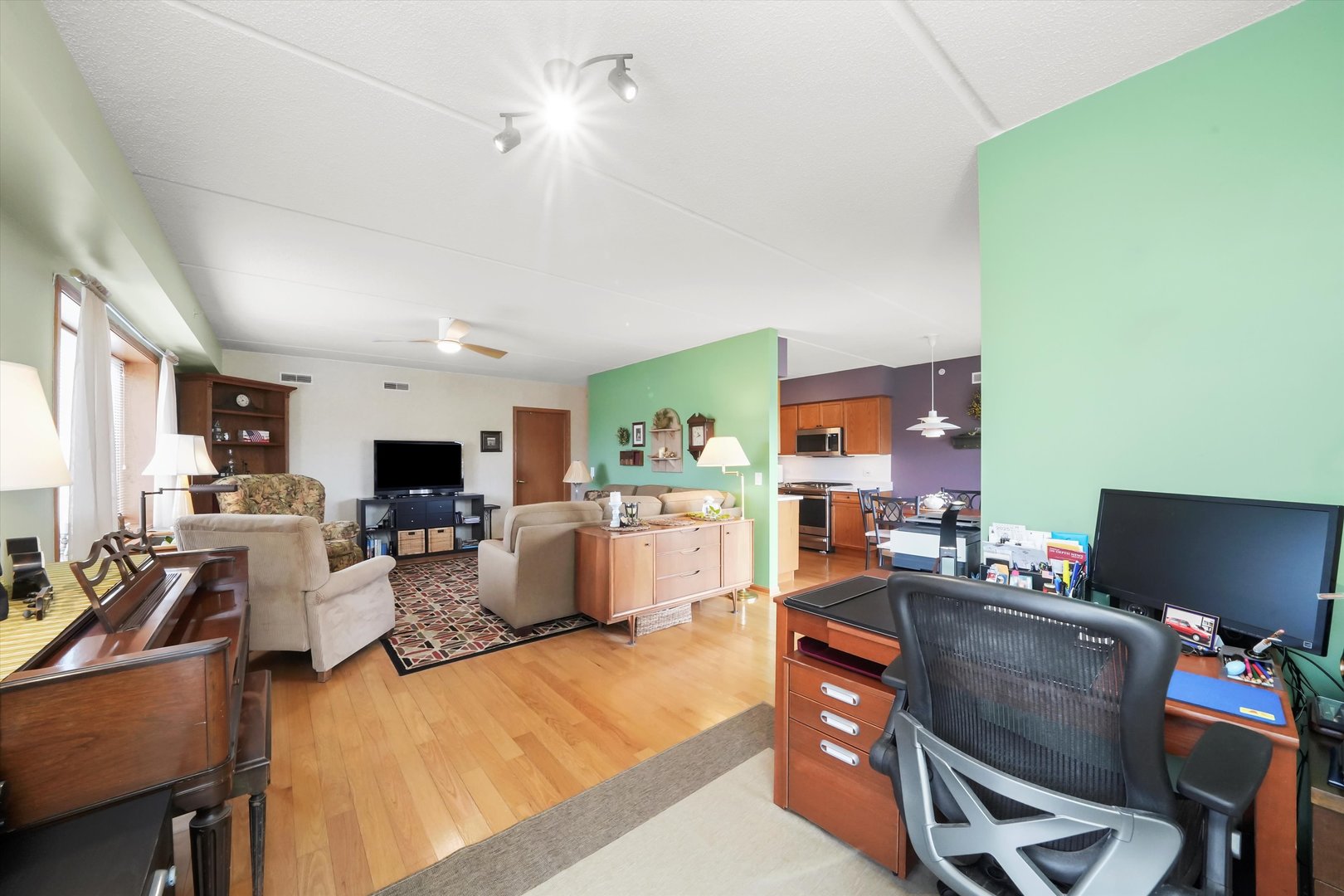 501 ALLES Street Unit: 405