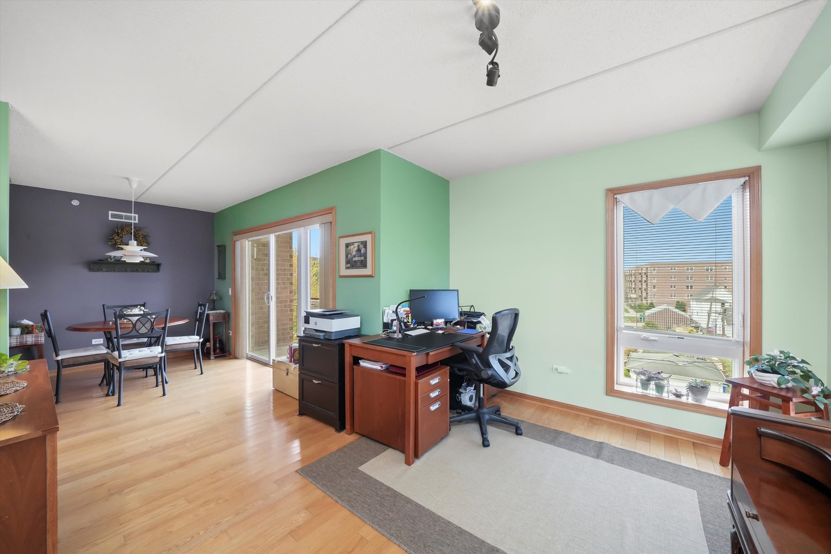 501 ALLES Street Unit: 405
