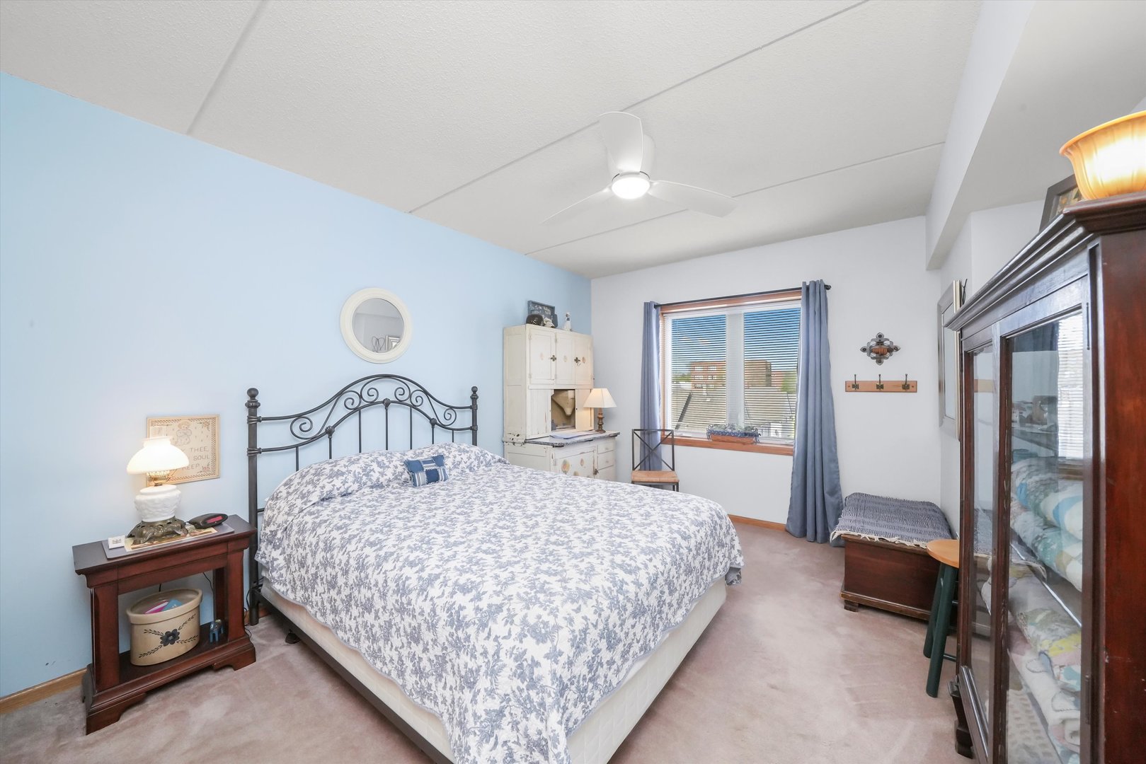 501 ALLES Street Unit: 405