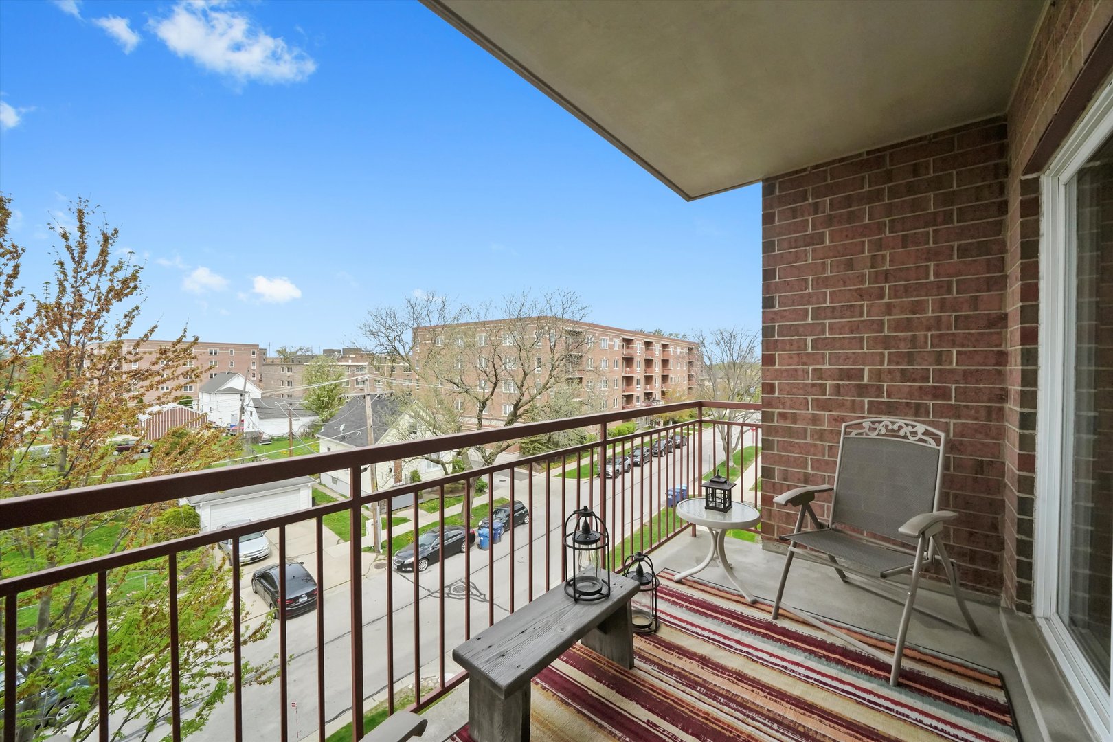 501 ALLES Street Unit: 405