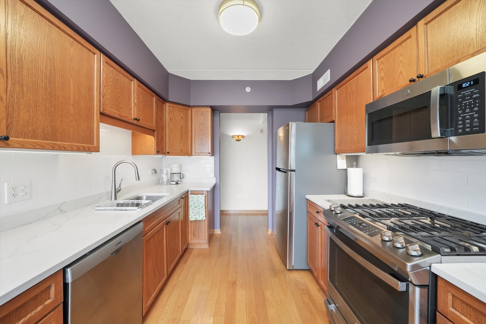 501 ALLES Street Unit: 405