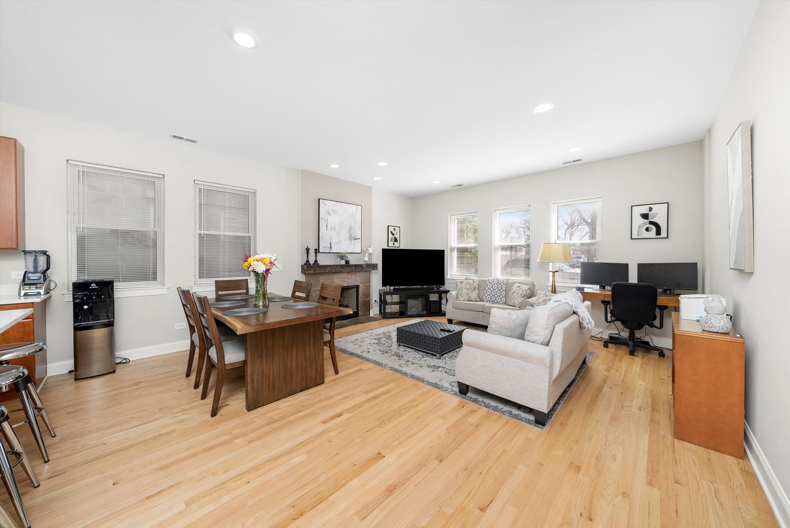 2158 N Natchez Avenue Unit: 1N