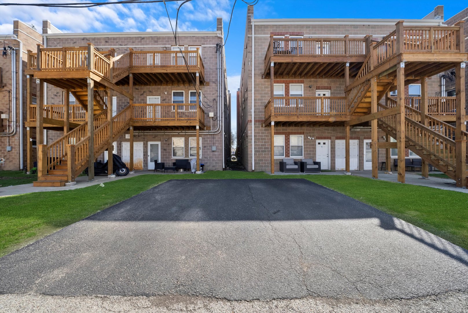2158 N Natchez Avenue Unit: 1N
