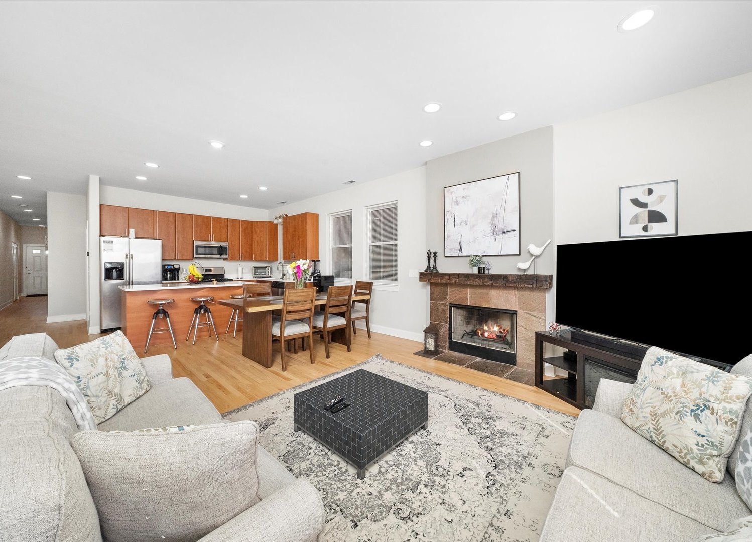 2158 N Natchez Avenue Unit: 1N