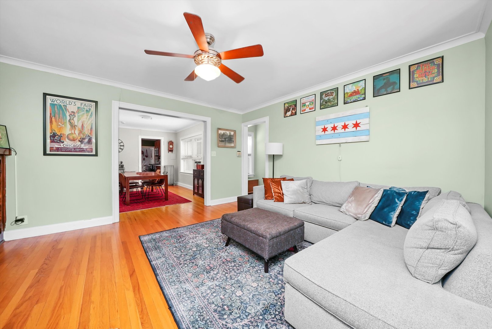 5700 N ARTESIAN Avenue Unit: 2S
