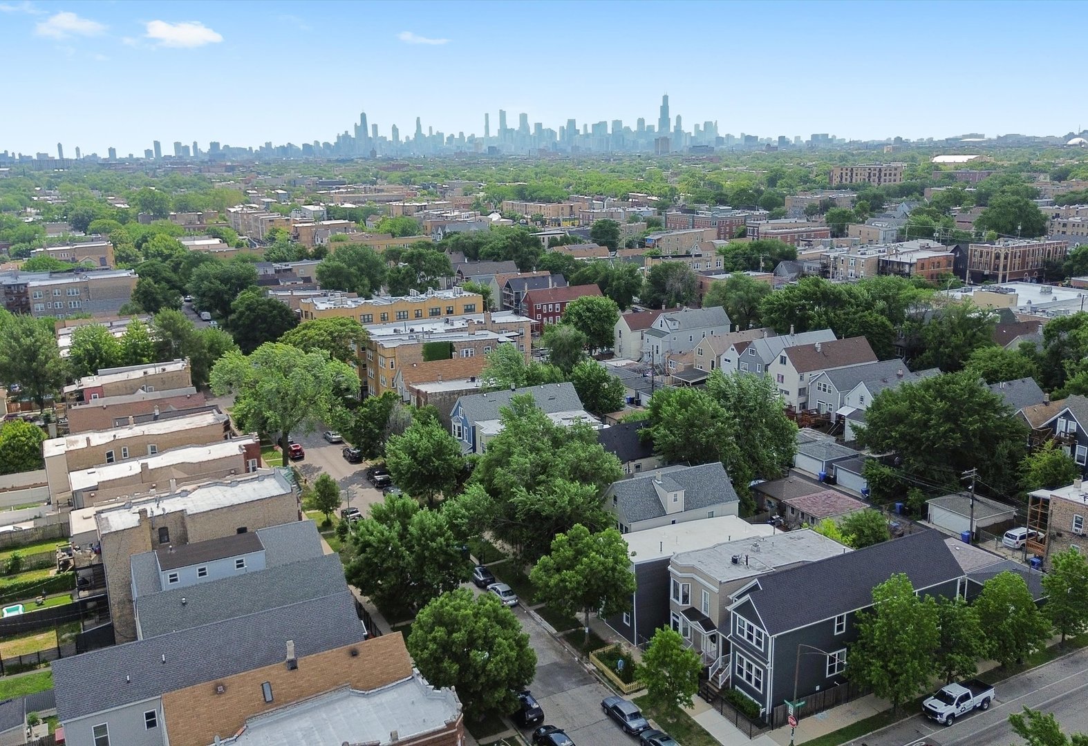 3575 W DICKENS Avenue