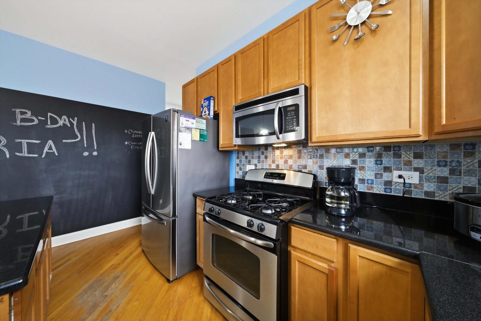 25 N Menard Avenue Unit: 2S