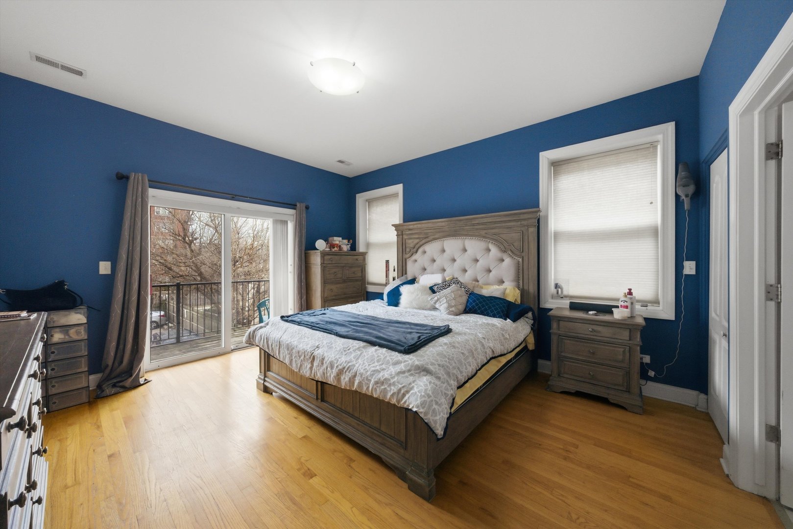 25 N Menard Avenue Unit: 2S