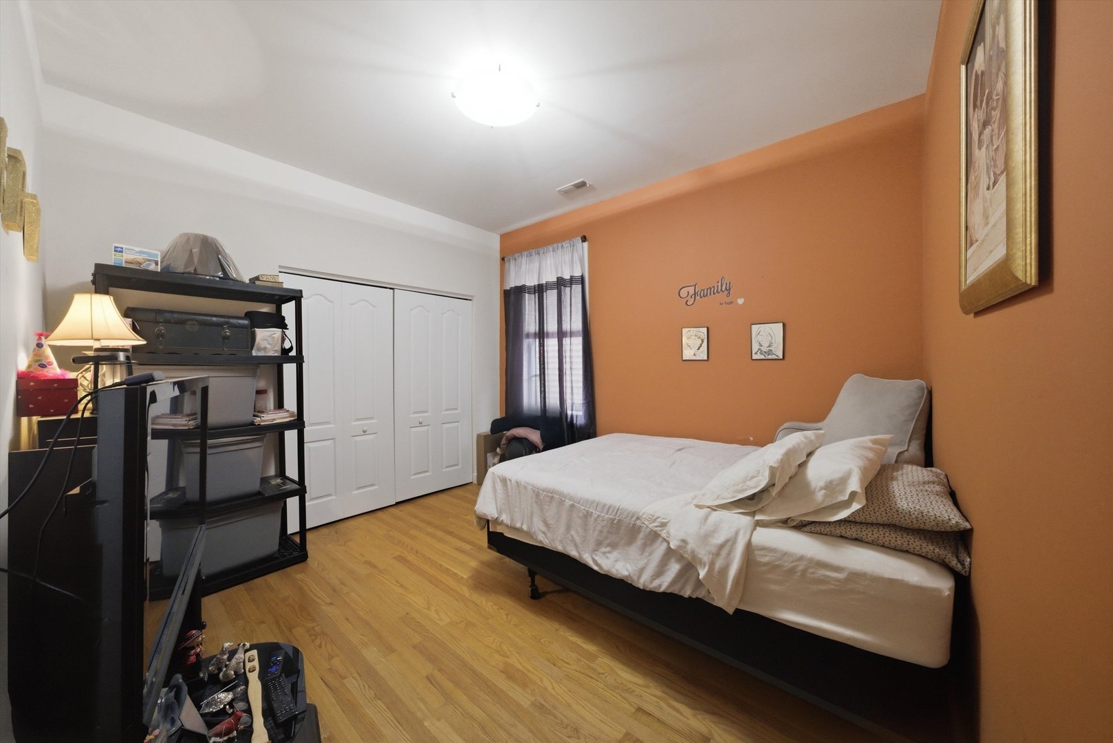 25 N Menard Avenue Unit: 2S