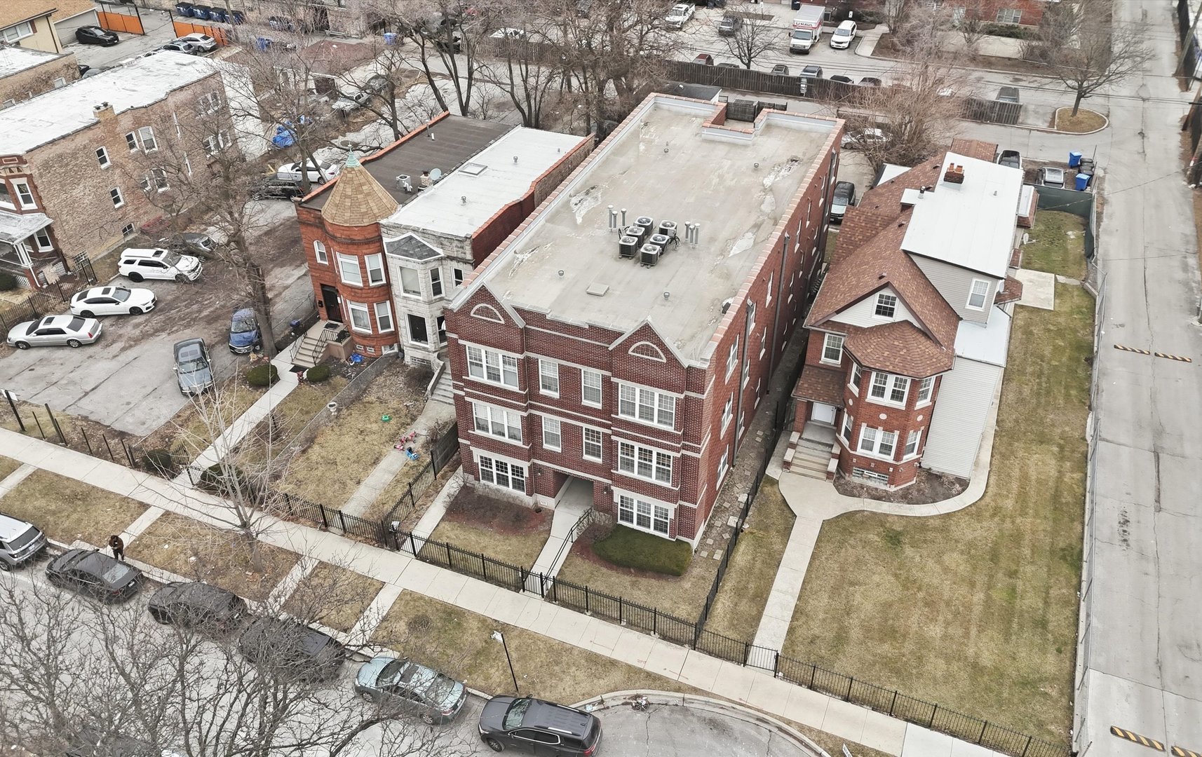 25 N Menard Avenue Unit: 2S