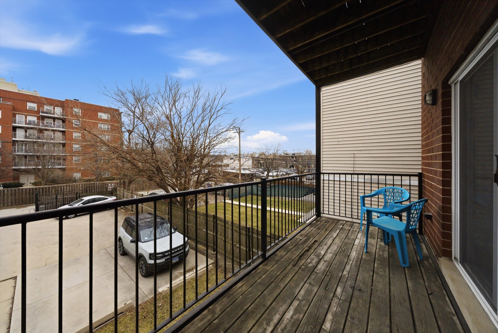 25 N Menard Avenue Unit: 2S