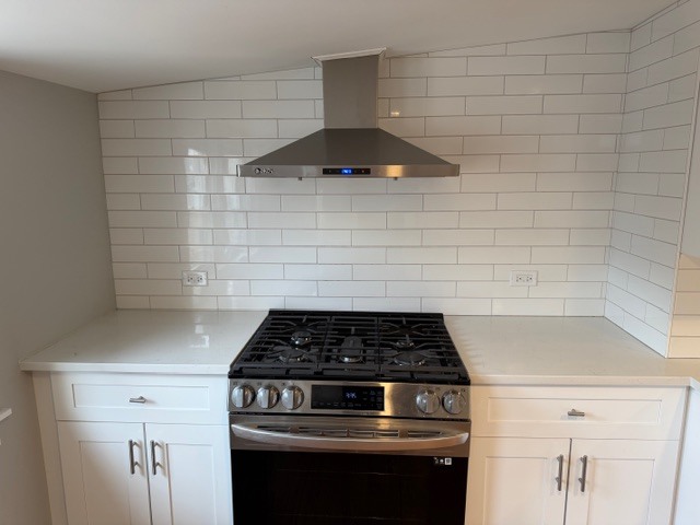 3737 N Oconto Avenue Unit: 2