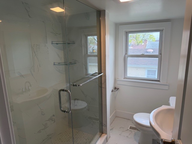 3737 N Oconto Avenue Unit: 2