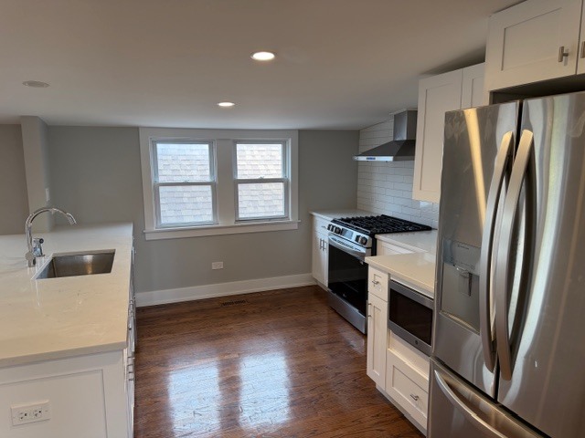 3737 N Oconto Avenue Unit: 2