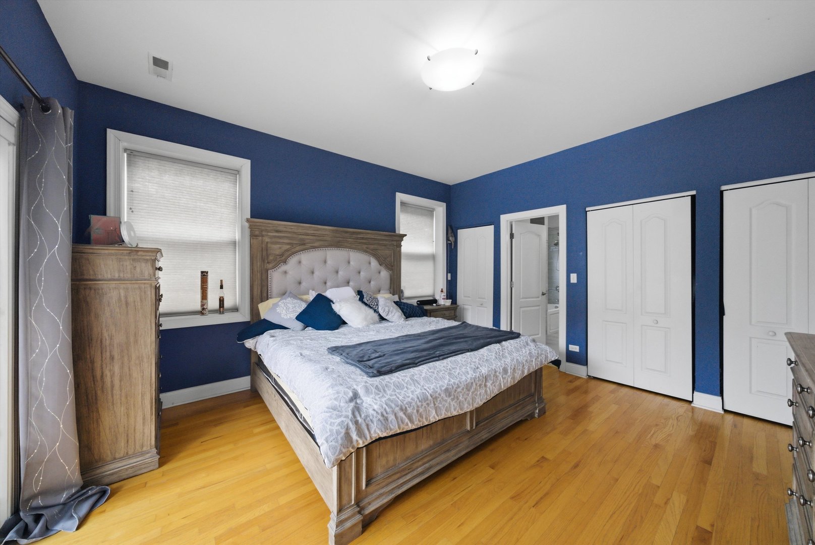 25 N Menard Avenue Unit: 2S
