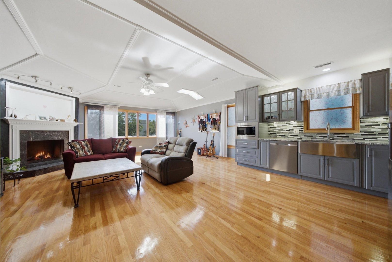 2528 N Harlem Avenue Unit: 3