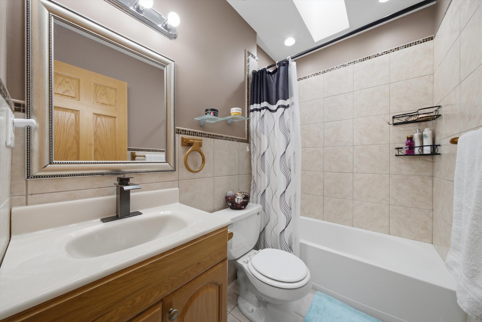 2528 N Harlem Avenue Unit: 3