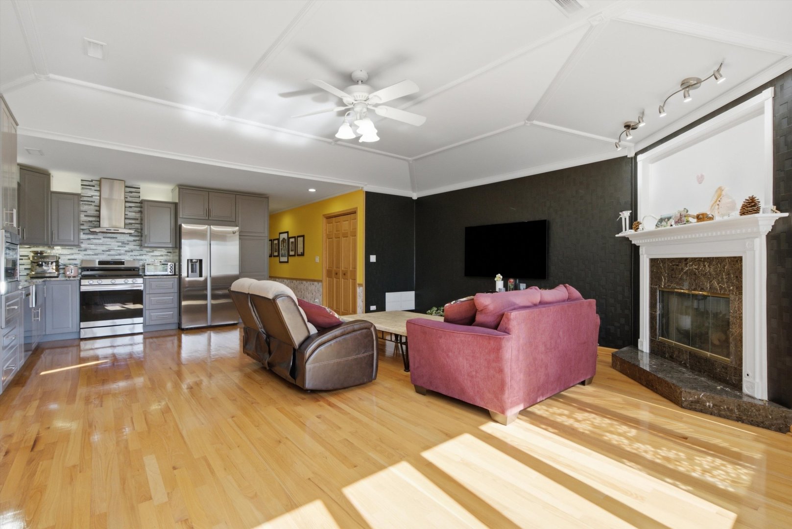 2528 N Harlem Avenue Unit: 3