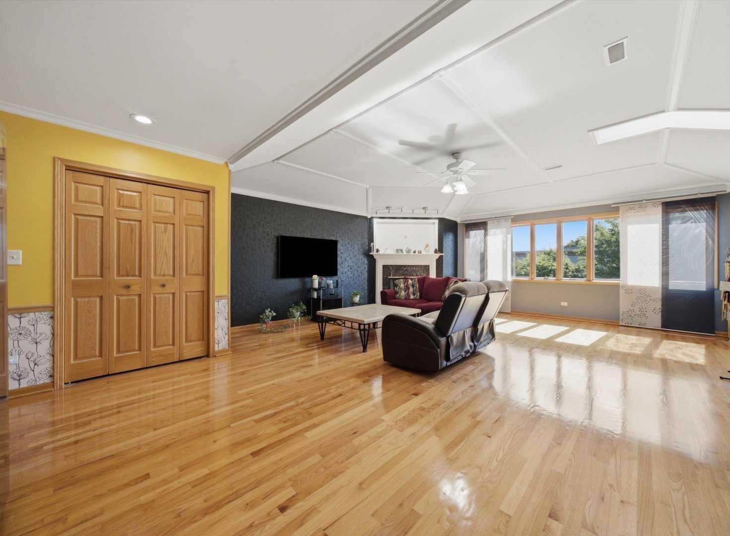 2528 N Harlem Avenue Unit: 3