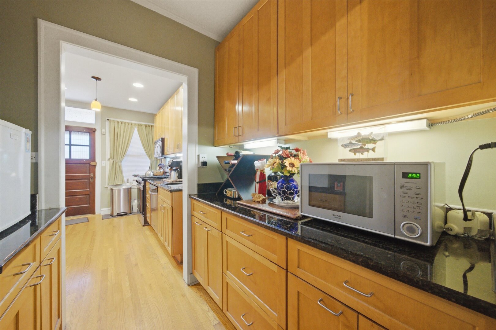 6211 N Mozart Street Unit: 2N