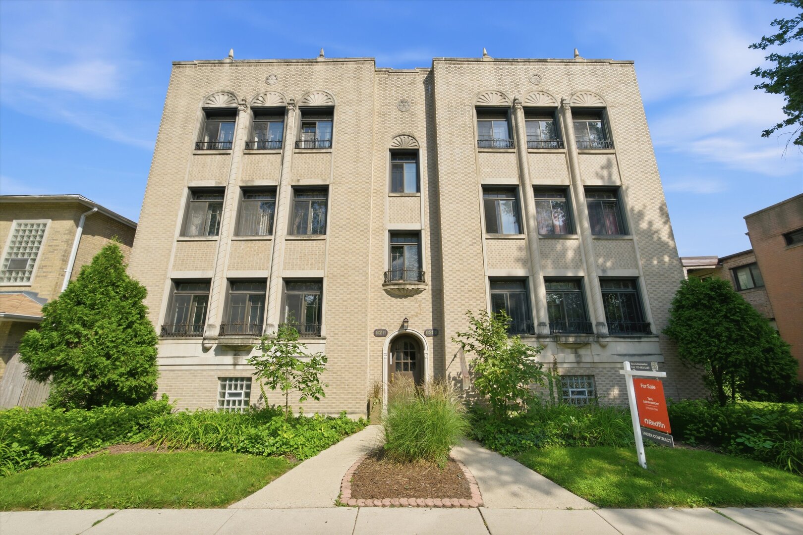 6211 N Mozart Street Unit: 2N