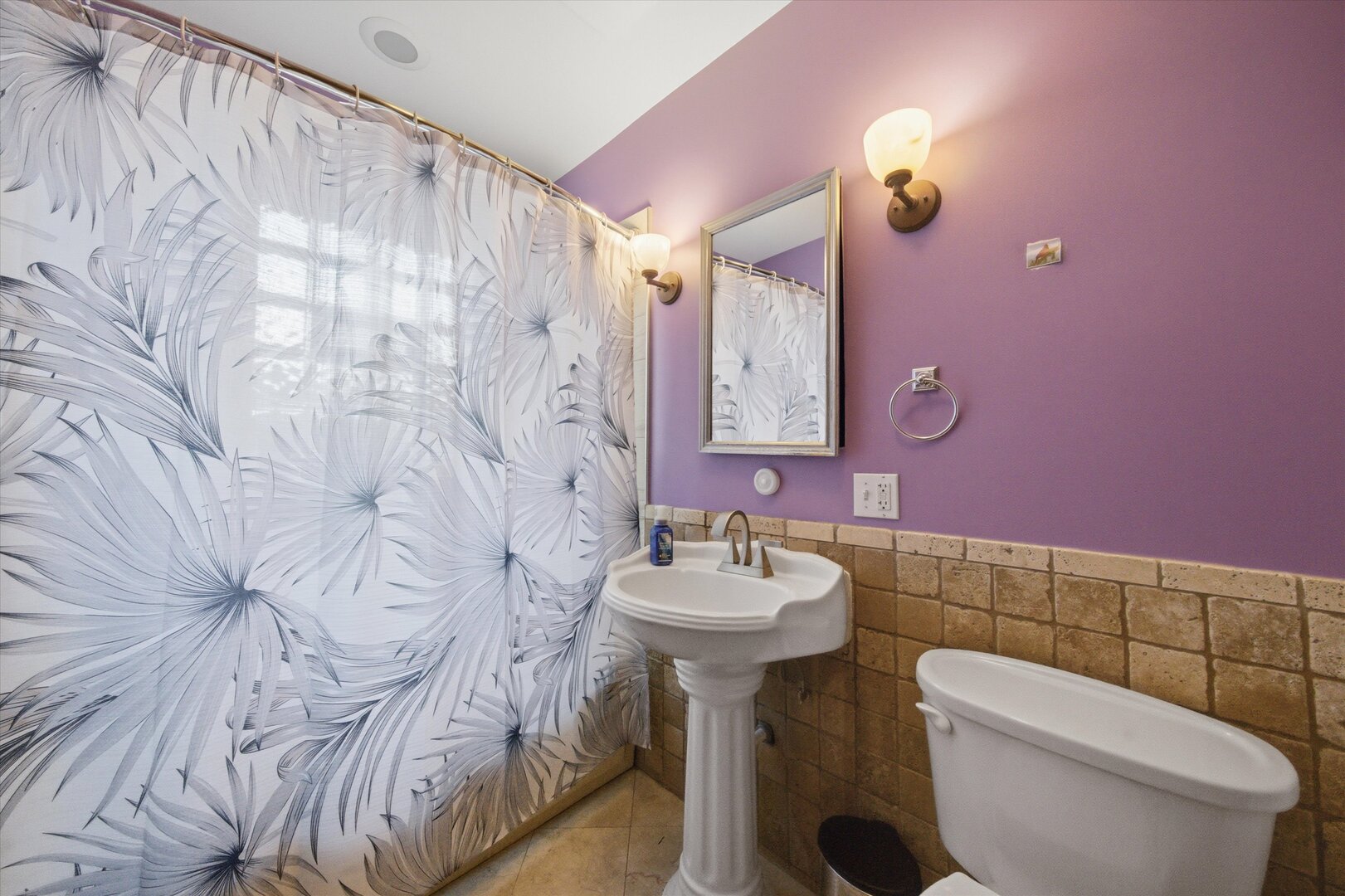 6211 N Mozart Street Unit: 2N