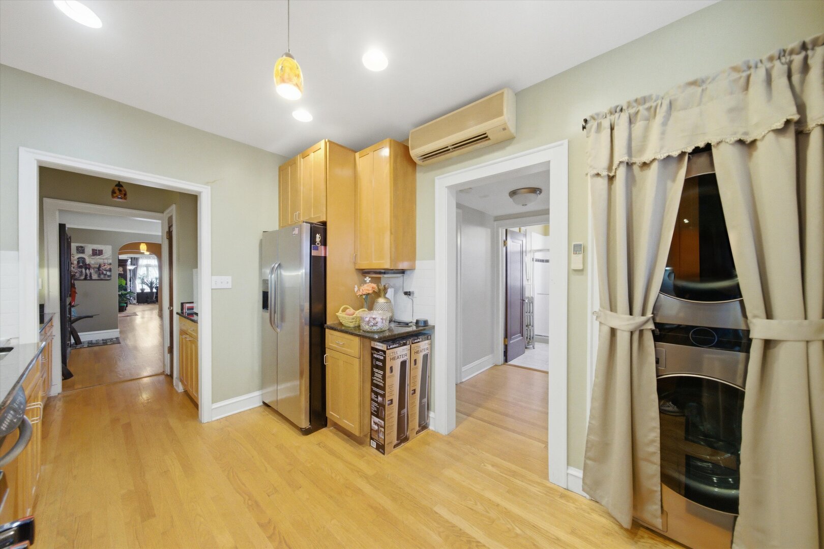 6211 N Mozart Street Unit: 2N