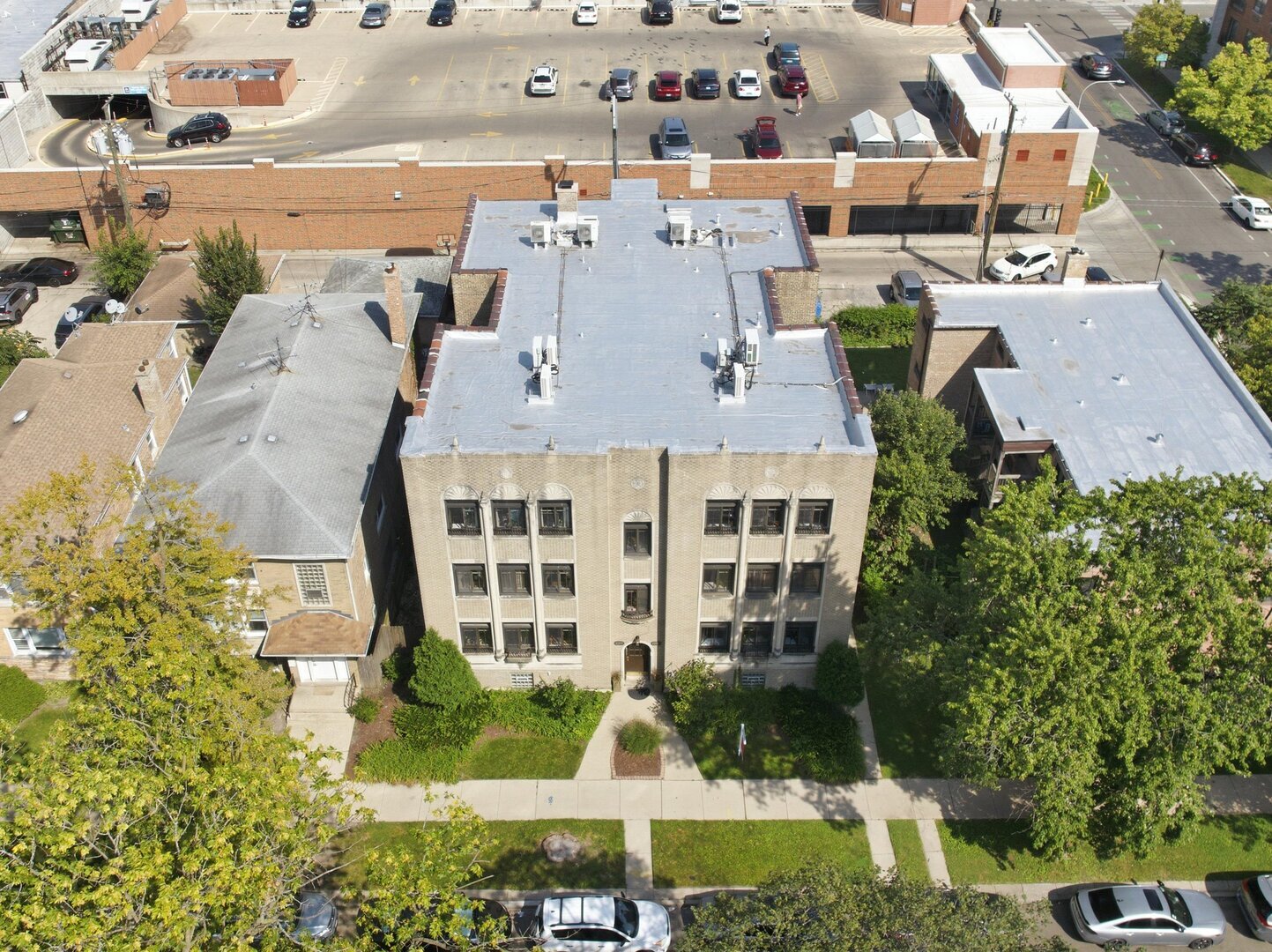 6211 N Mozart Street Unit: 2N