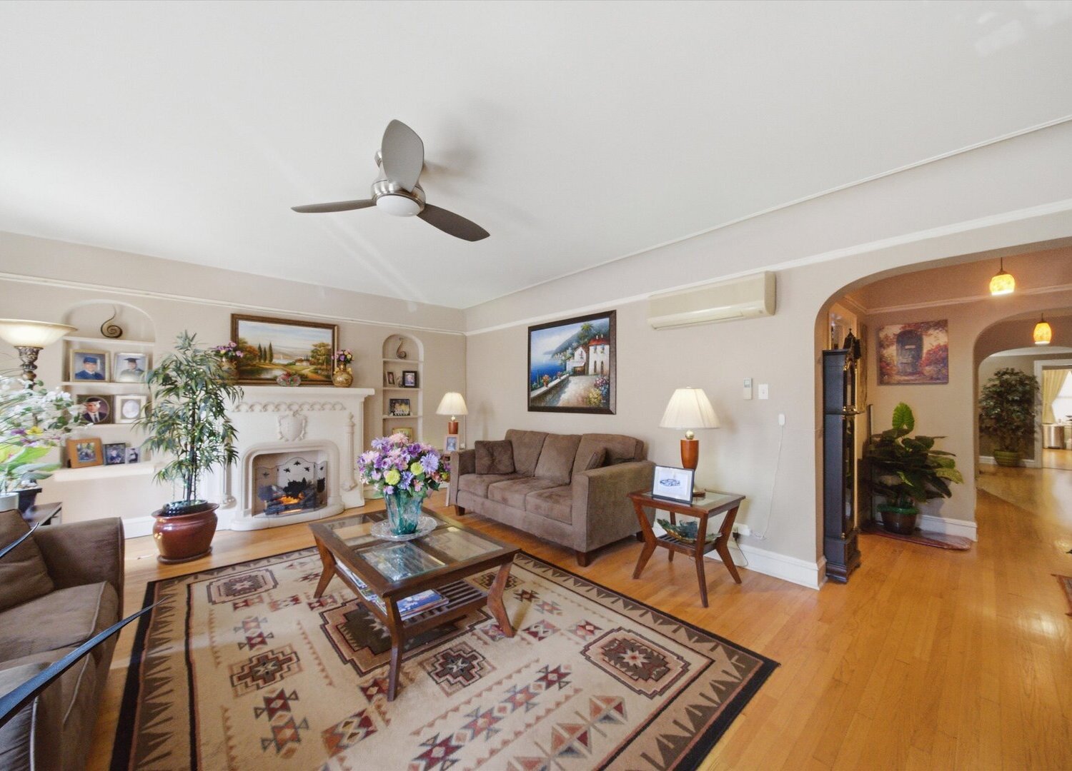 6211 N Mozart Street Unit: 2N