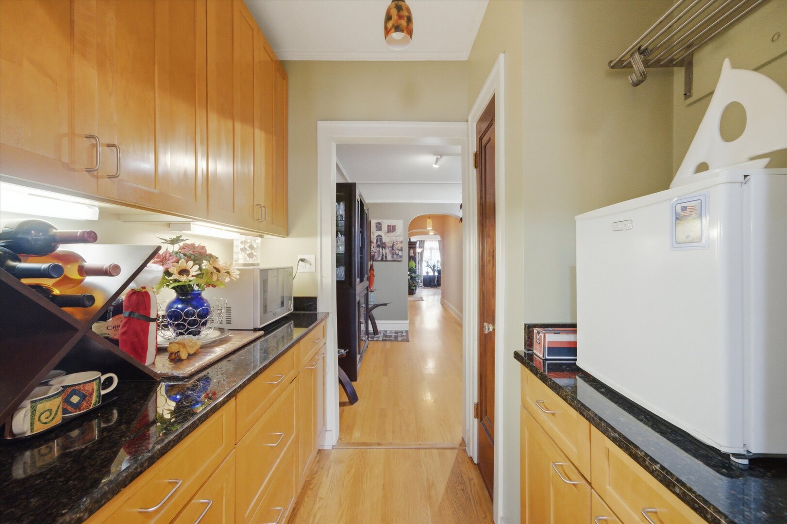 6211 N Mozart Street Unit: 2N