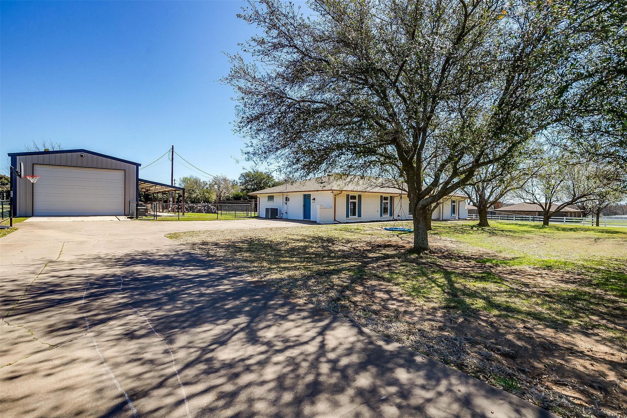 3808 Easy Street