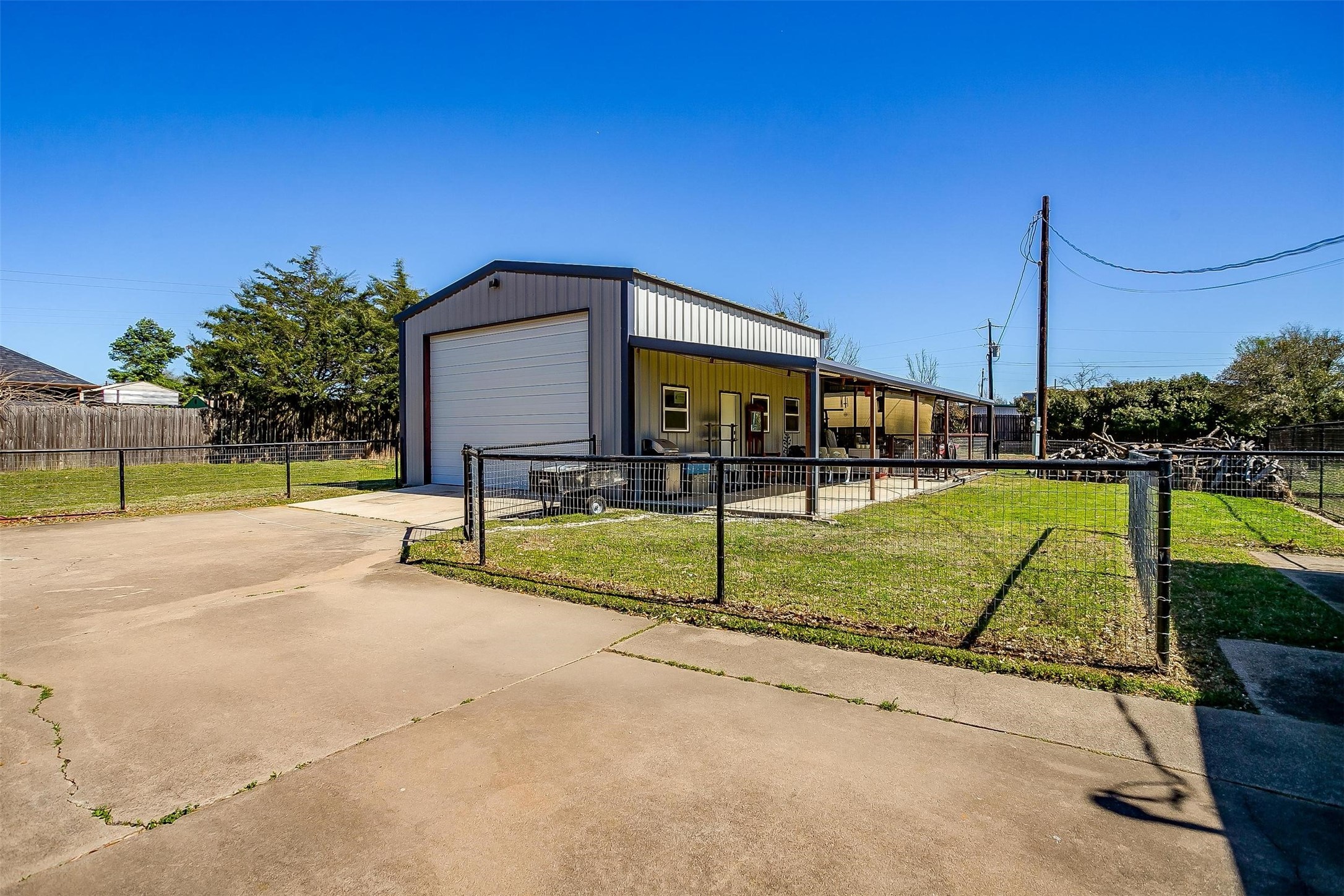 3808 Easy Street