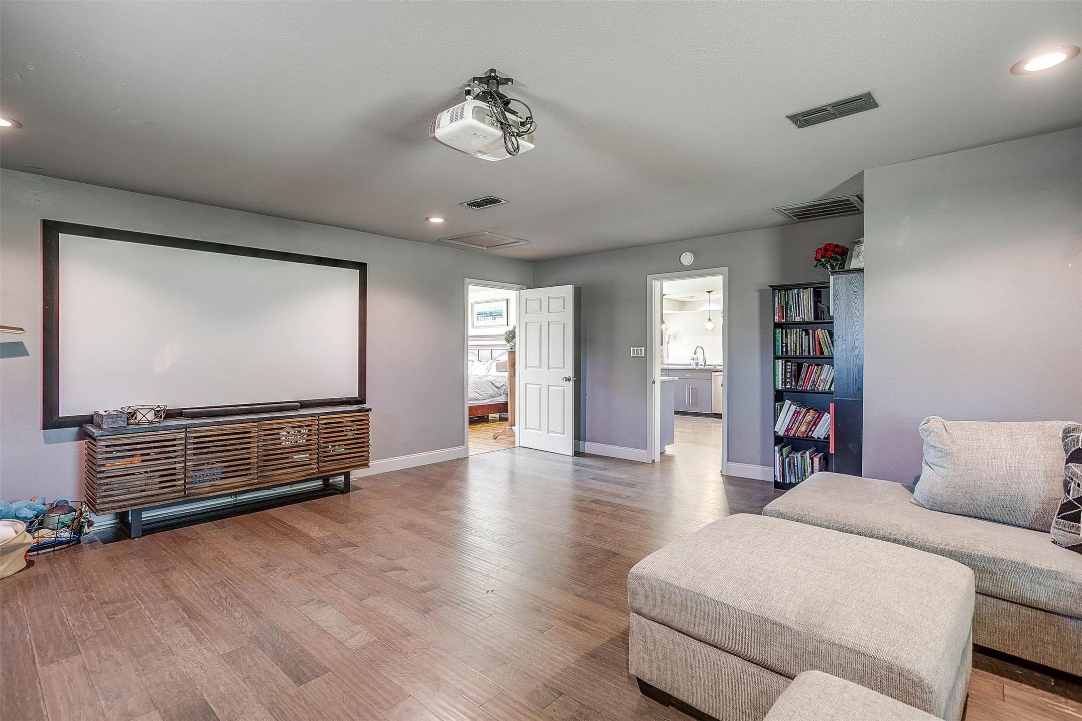 3808 Easy Street