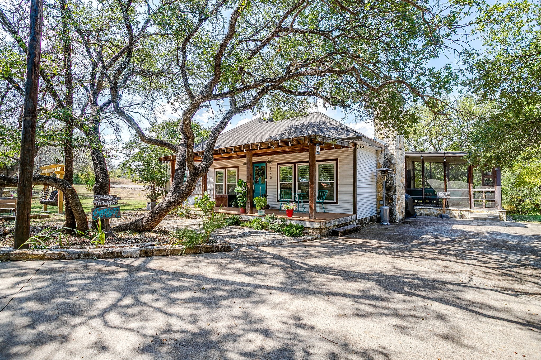 120 Siesta Court