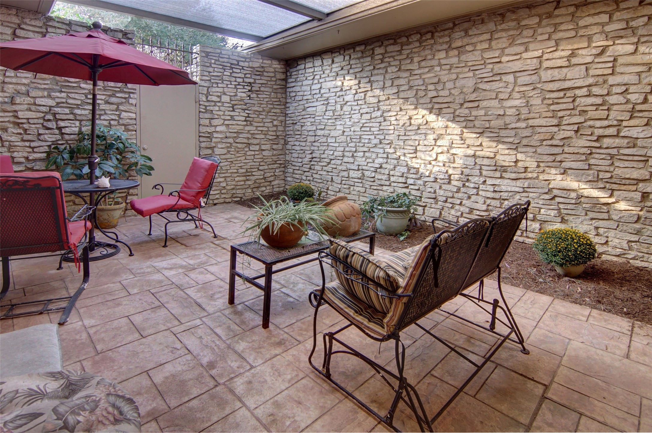 4500 Westridge Avenue 28