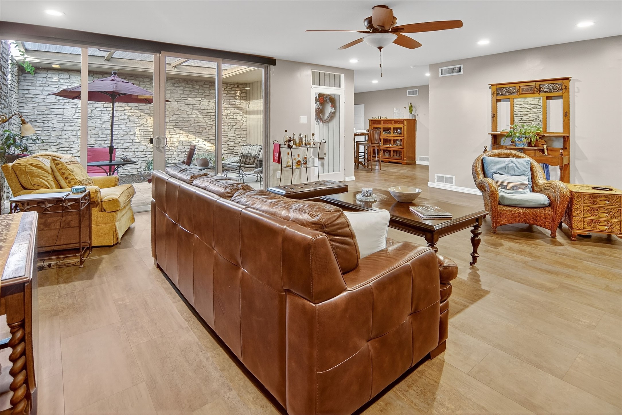 4500 Westridge Avenue 28